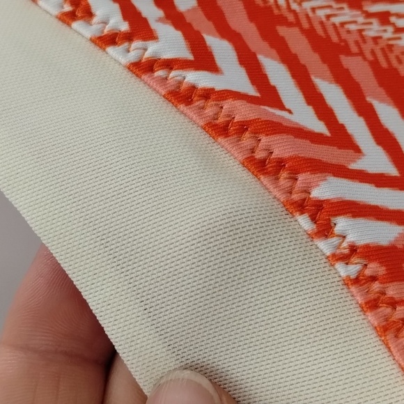 Satva orange & white athletic top size small racerback adjustable strap w/bra - Picture 3 of 9